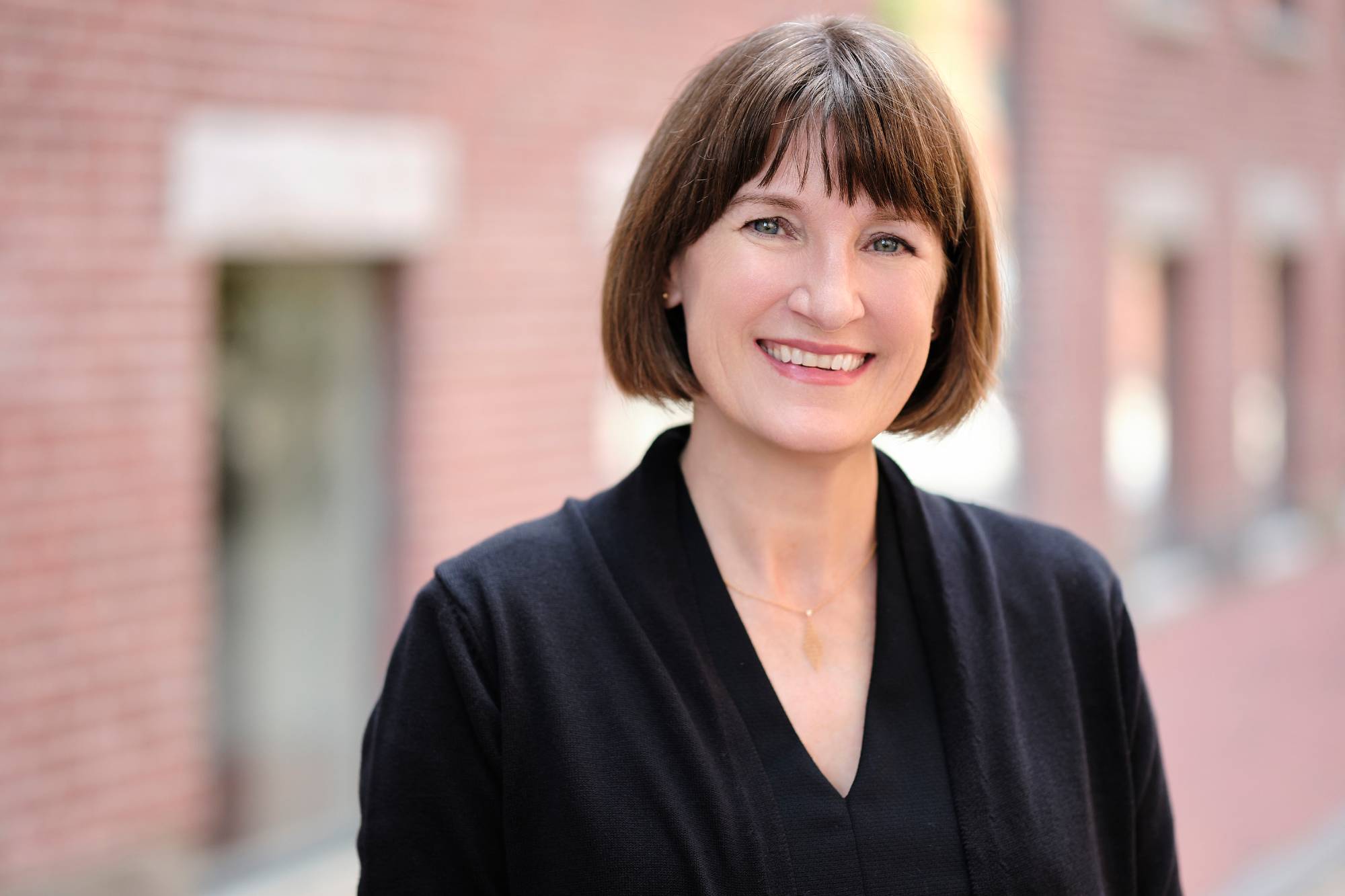 Headshot of Jennifer Molinsky